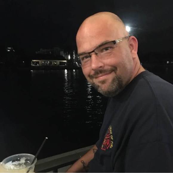 Meet your Posher, Chris - Picture 1 of 1